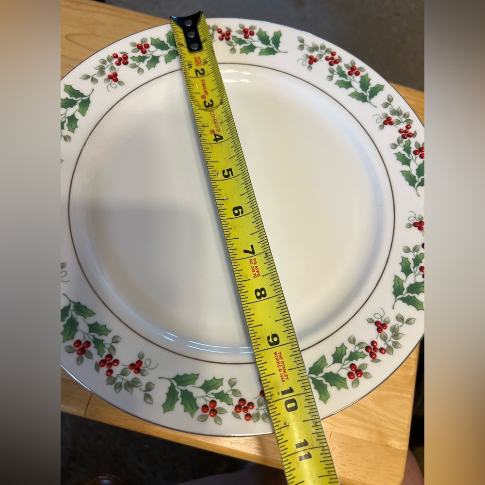 Gibson Housewares Christmas Charm Dinnerware  10.5" Round Platter Gold Rim - Picture 3 of 4